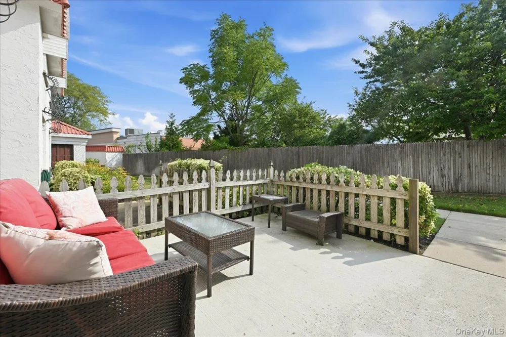 47 Alhambra Drive Oceanside, NY 11572