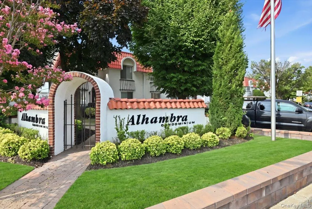 47 Alhambra Drive Oceanside, NY 11572