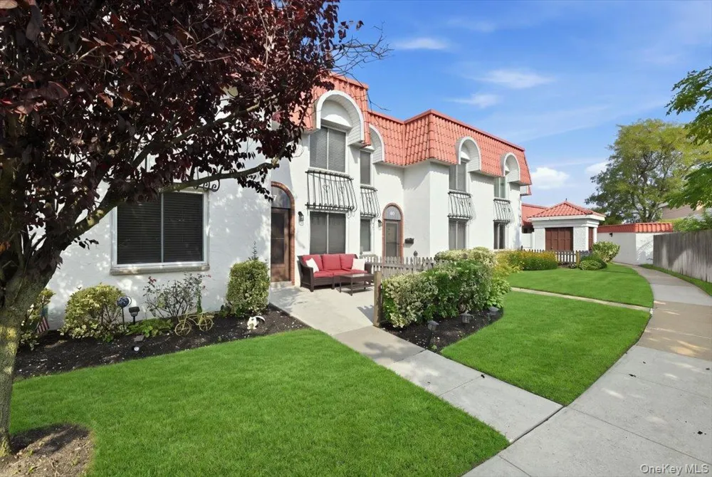 47 Alhambra Drive Oceanside, NY 11572