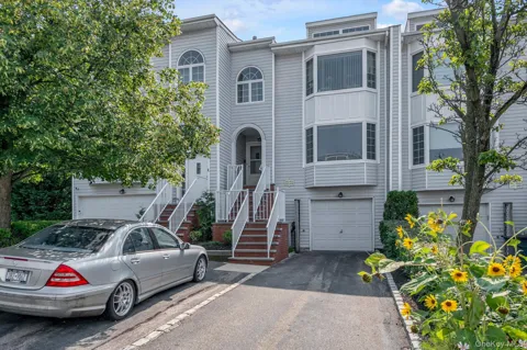 242-07A Oak Park Drive