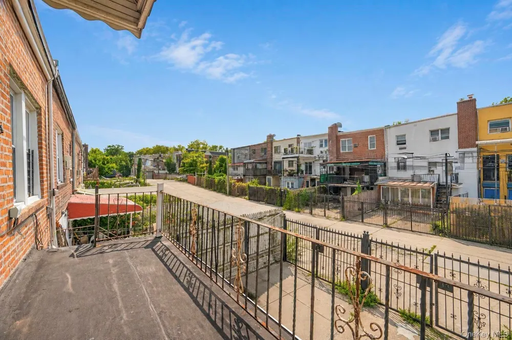 25-50 86th Street East Elmhurst, NY 11369