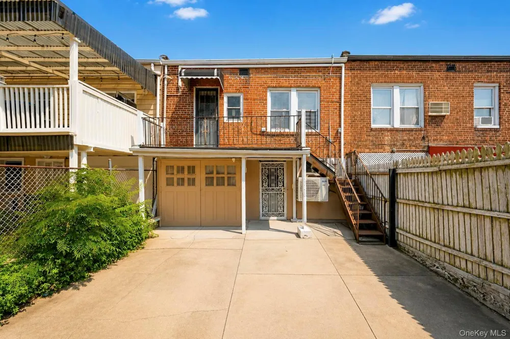 25-50 86th Street East Elmhurst, NY 11369