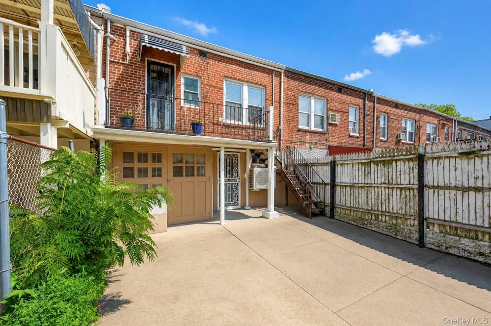 25-50 86th Street East Elmhurst, NY 11369