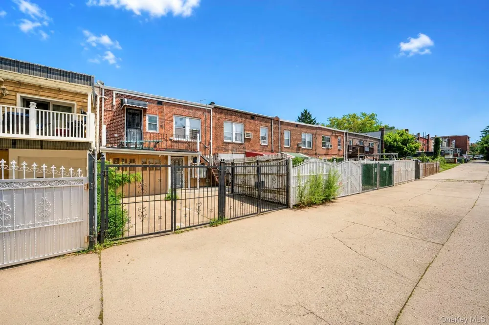 25-50 86th Street East Elmhurst, NY 11369