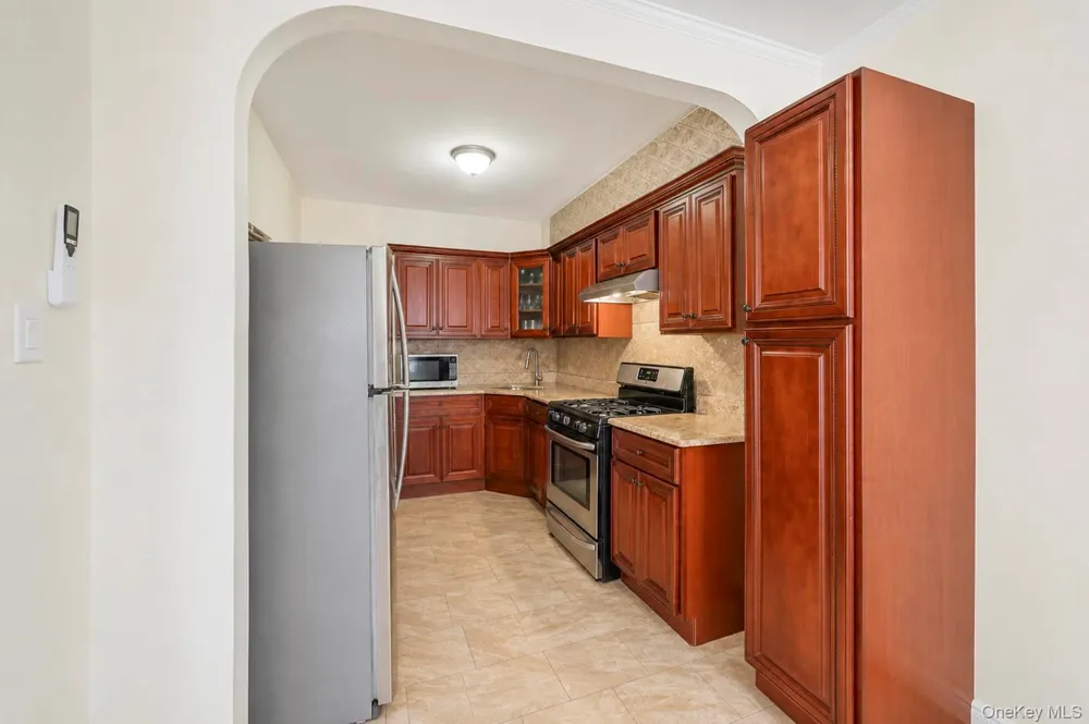 25-50 86th Street East Elmhurst, NY 11369