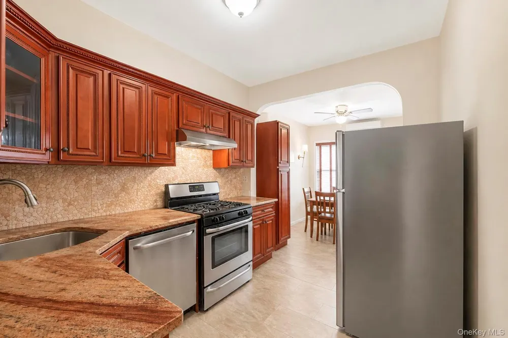 25-50 86th Street East Elmhurst, NY 11369