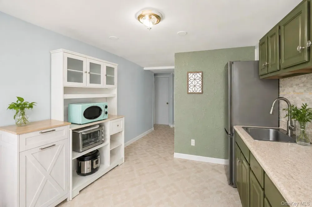 25-50 86th Street East Elmhurst, NY 11369