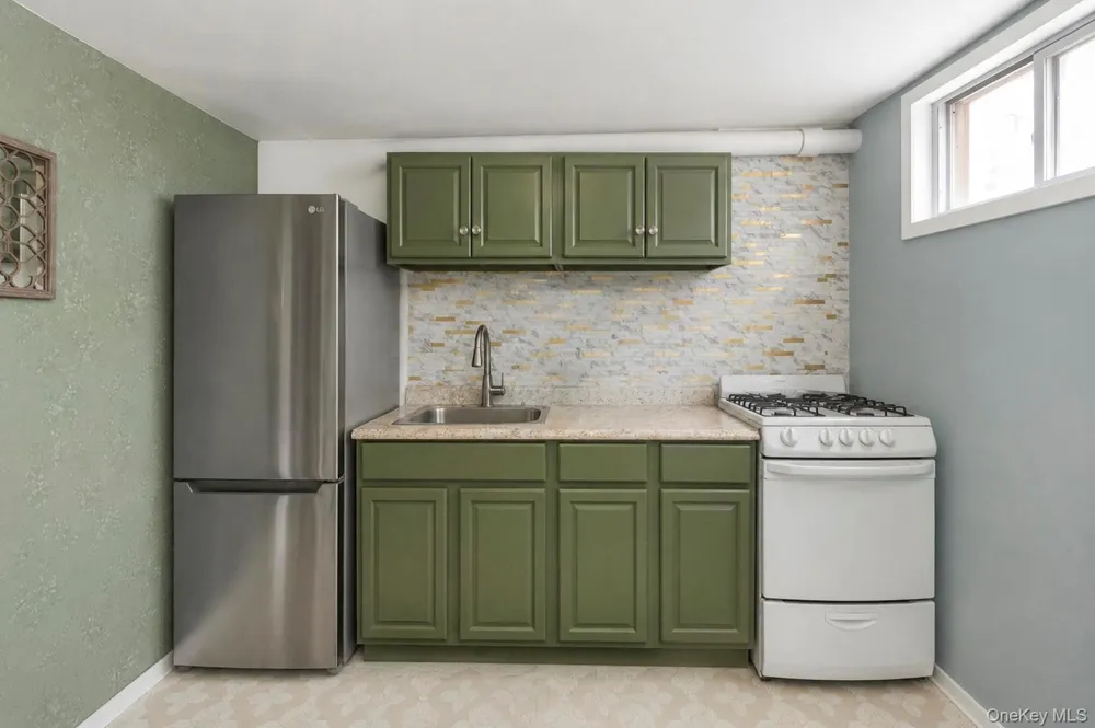 25-50 86th Street East Elmhurst, NY 11369