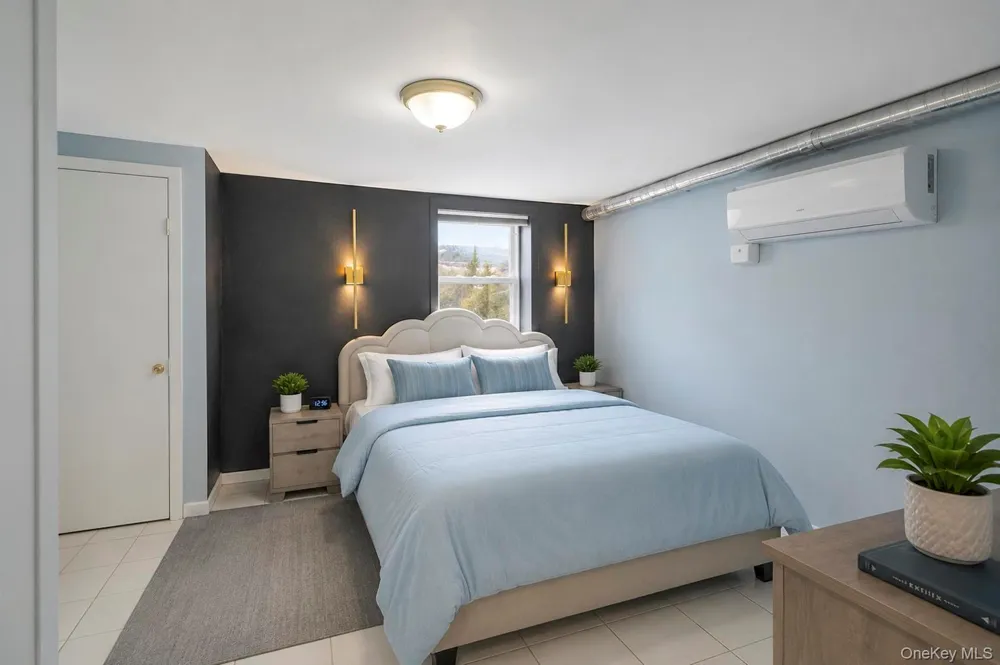 25-50 86th Street East Elmhurst, NY 11369