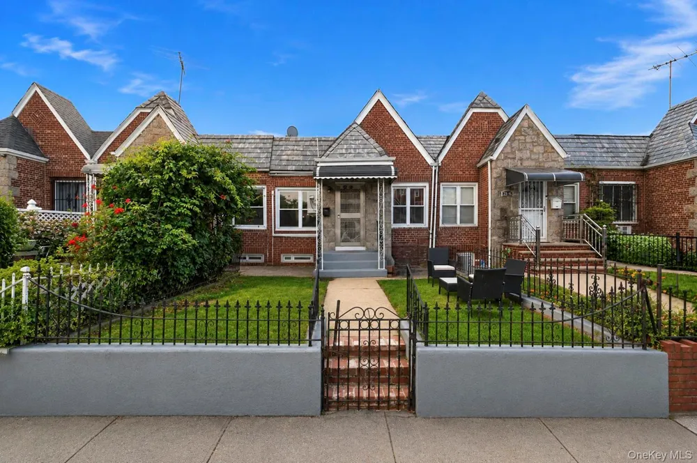 25-50 86th Street East Elmhurst, NY 11369