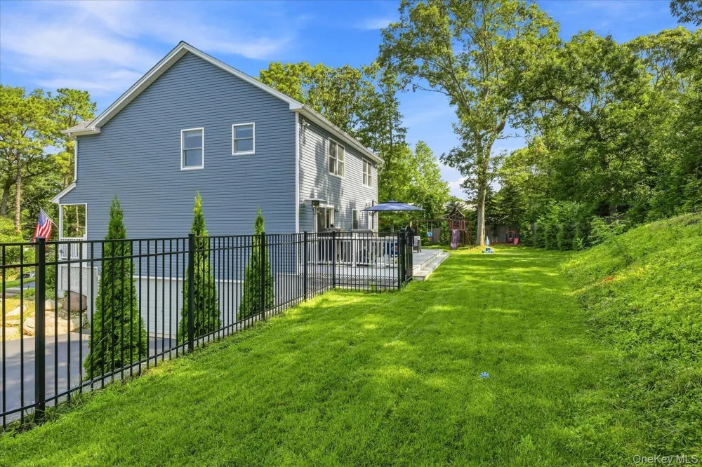169 Overhill Road Wading River, NY 11792