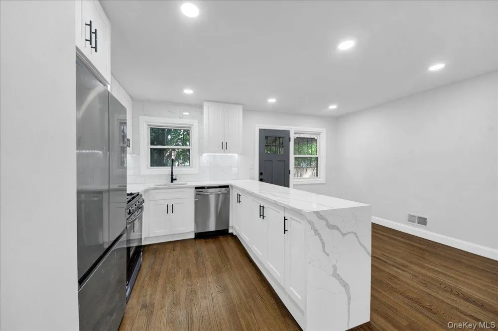1052 E 227th Street Bronx, NY 10466