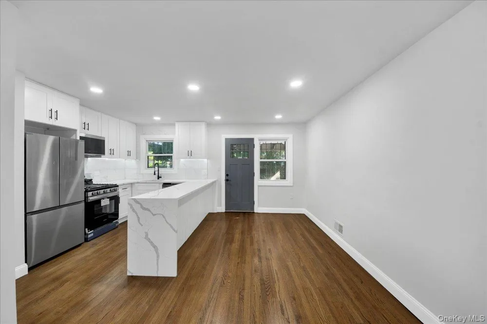 1052 E 227th Street Bronx, NY 10466