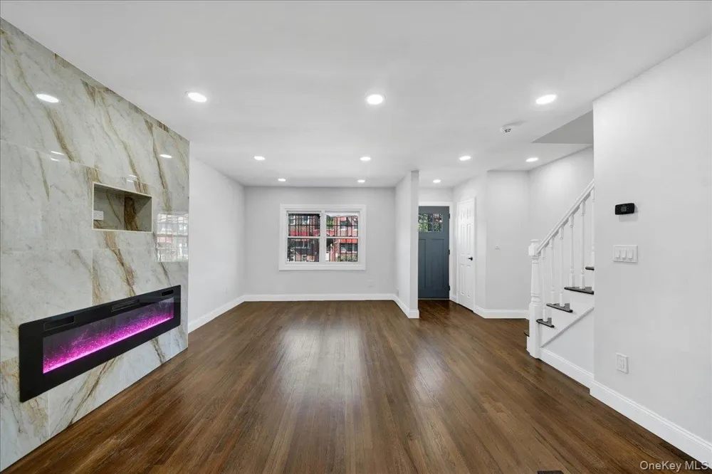 1052 E 227th Street Bronx, NY 10466