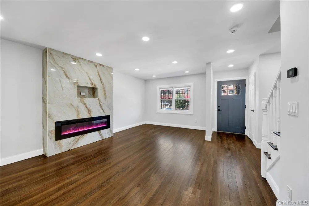 1052 E 227th Street Bronx, NY 10466