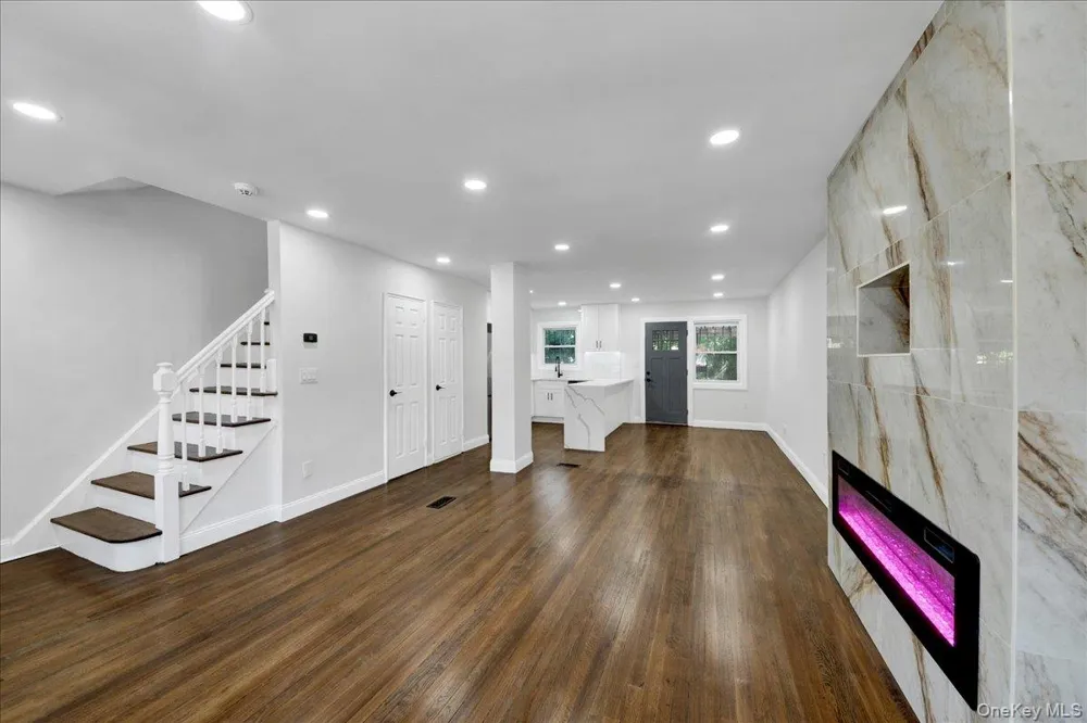 1052 E 227th Street Bronx, NY 10466