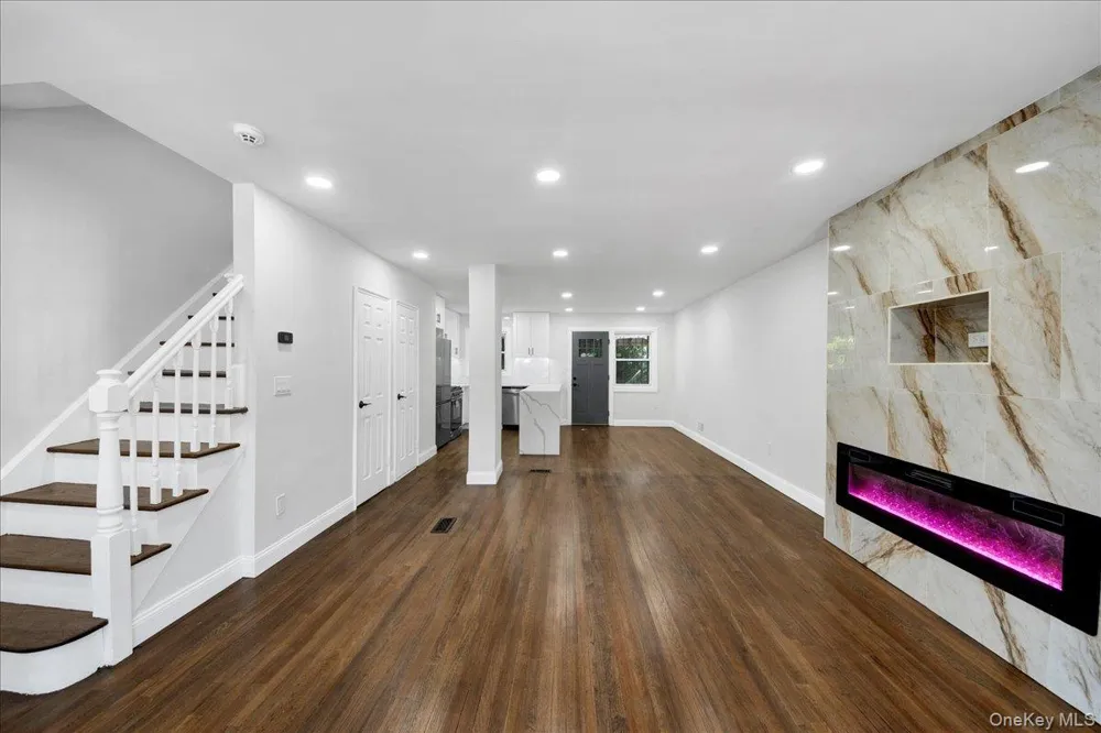 1052 E 227th Street Bronx, NY 10466