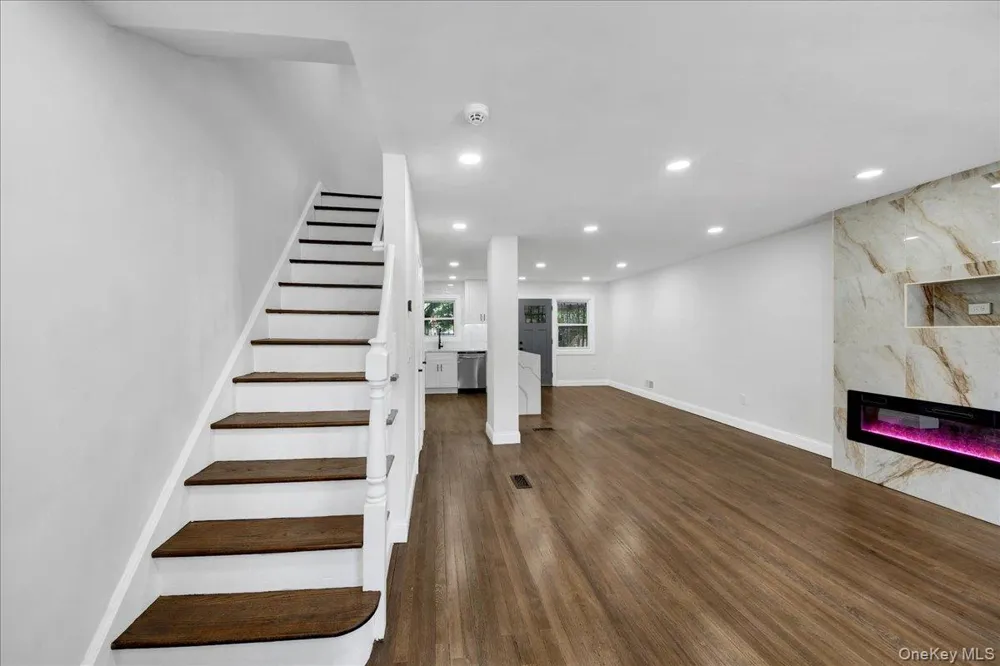 1052 E 227th Street Bronx, NY 10466