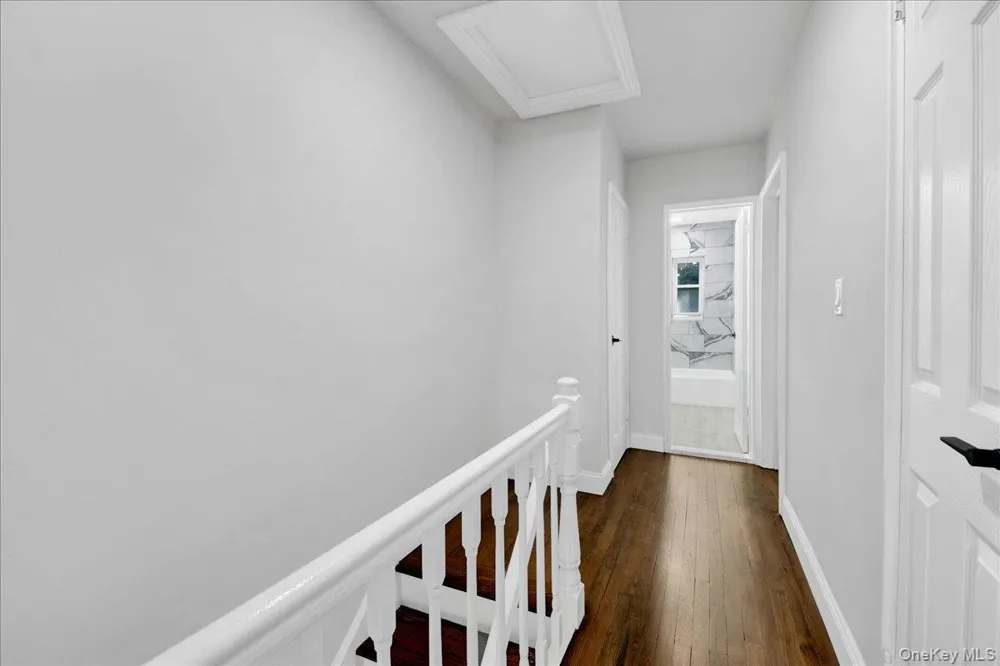 1052 E 227th Street Bronx, NY 10466