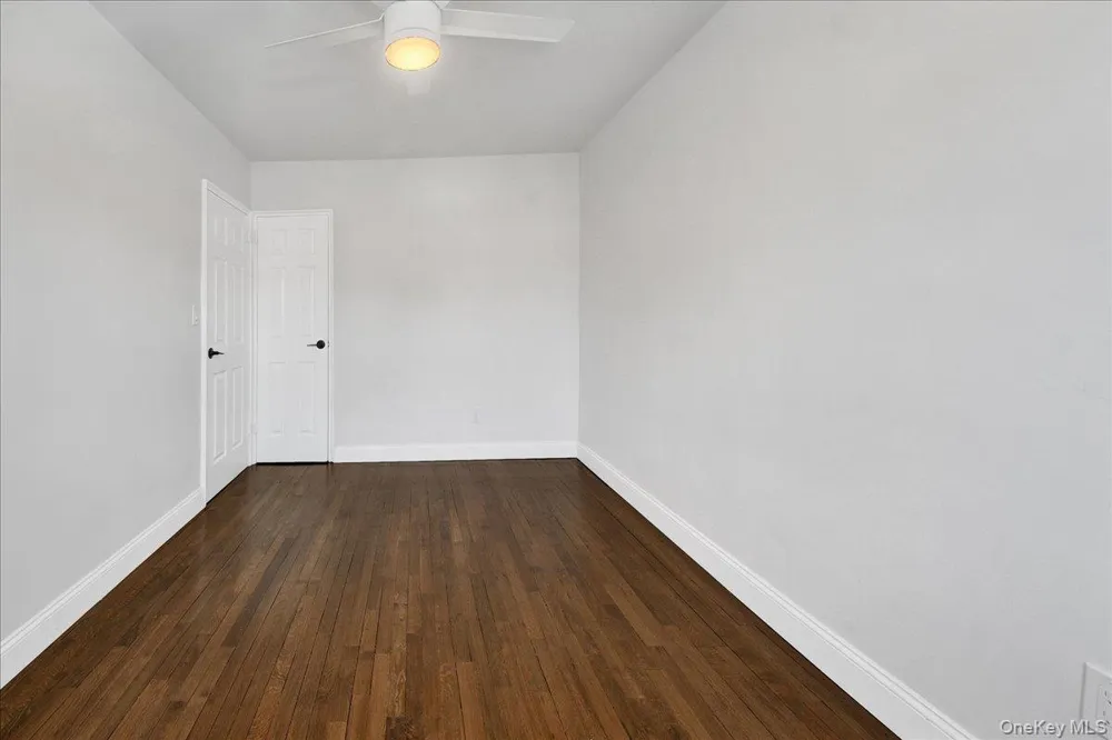 1052 E 227th Street Bronx, NY 10466