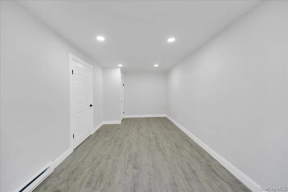 1052 E 227th Street Bronx, NY 10466