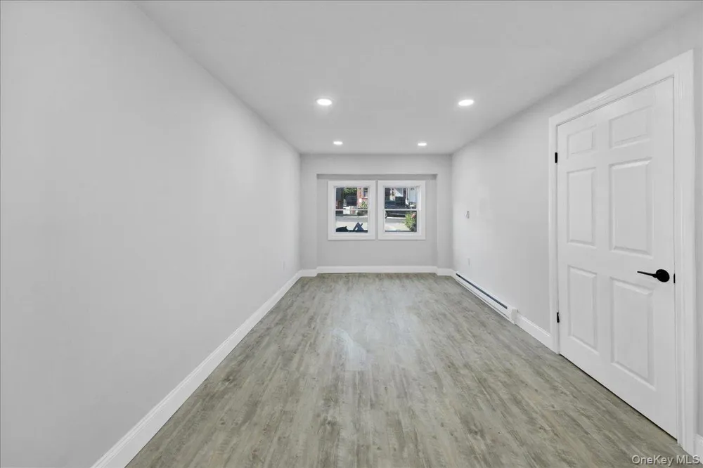 1052 E 227th Street Bronx, NY 10466