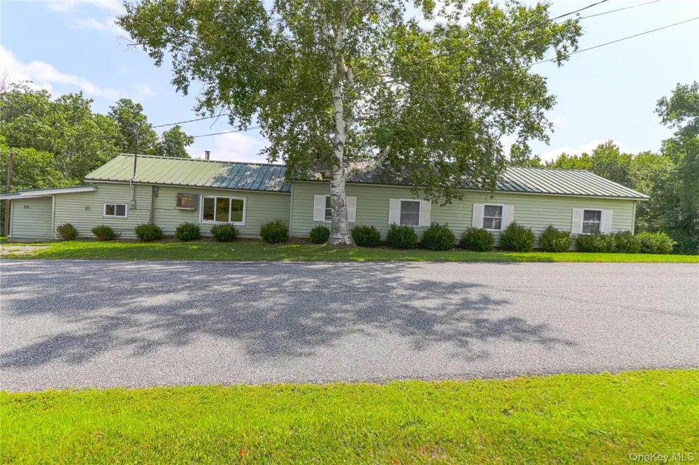 86 Carpenter Road New Hampton, NY 10958