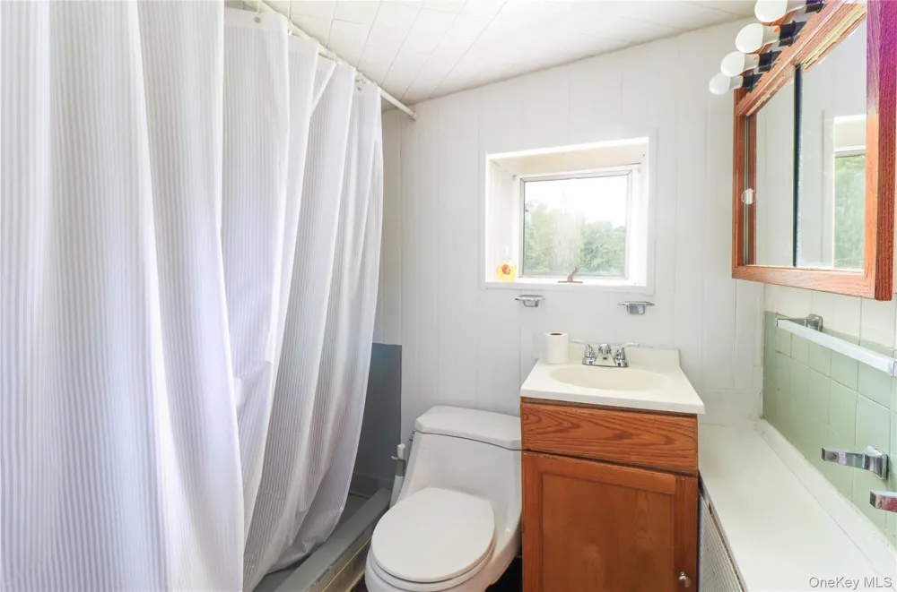 86 Carpenter Road New Hampton, NY 10958