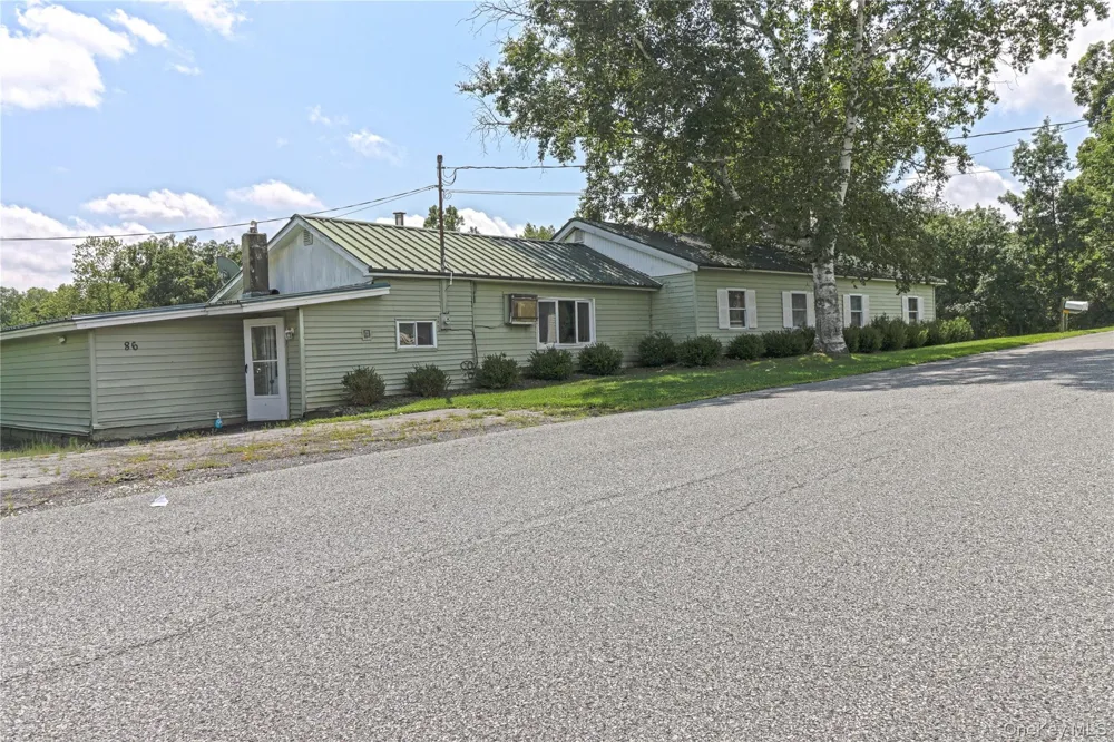 86 Carpenter Road New Hampton, NY 10958