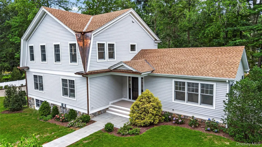 21 Twin Lakes Road South Salem, NY 10590