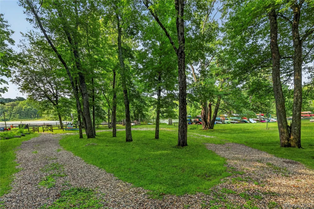 21 Twin Lakes Road South Salem, NY 10590