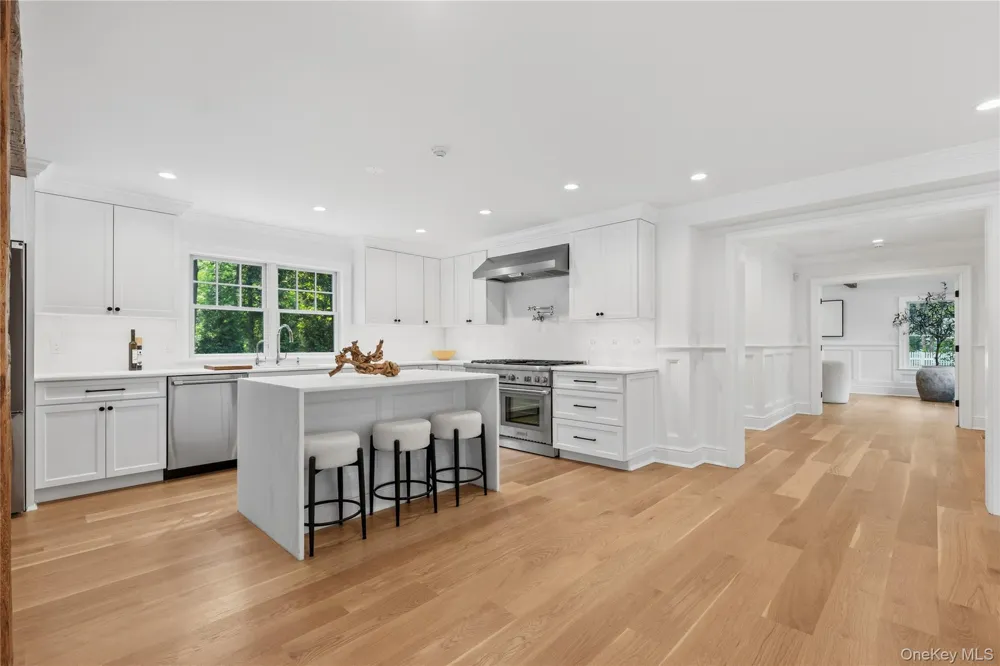 21 Twin Lakes Road South Salem, NY 10590