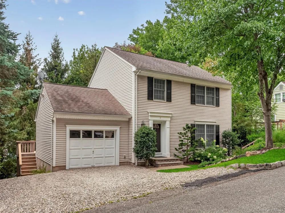 7 East Place Tuxedo Park, NY 10987