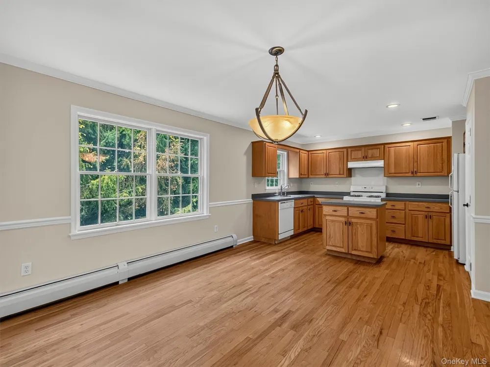 7 East Place Tuxedo Park, NY 10987