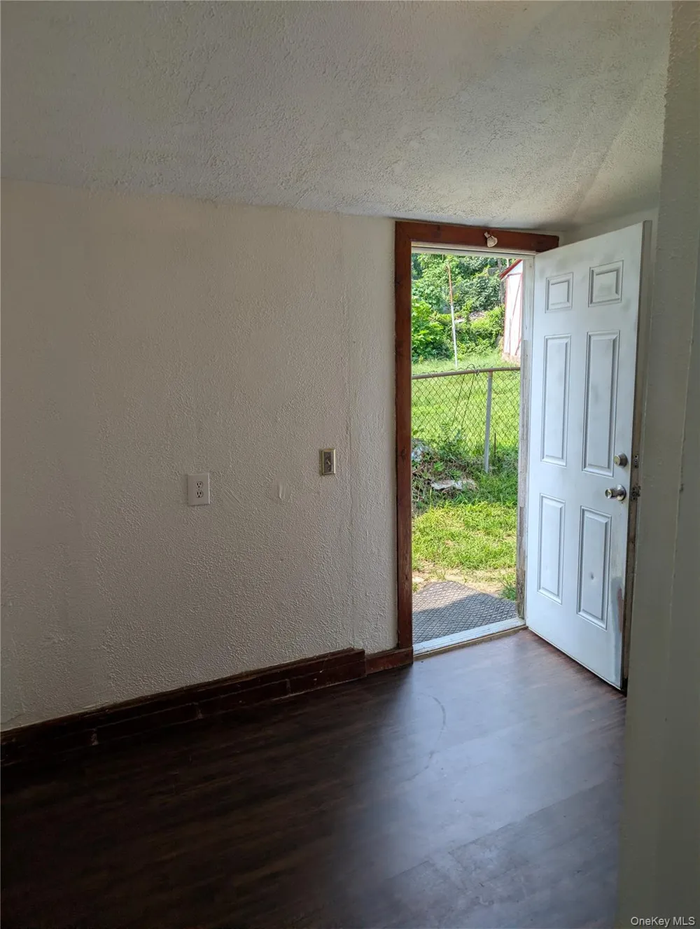 326 1st Street Newburgh, NY 12550