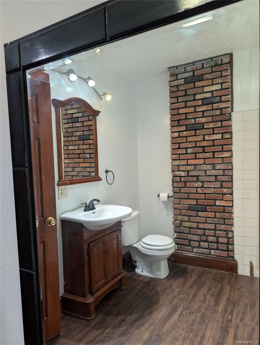 326 1st Street Newburgh, NY 12550