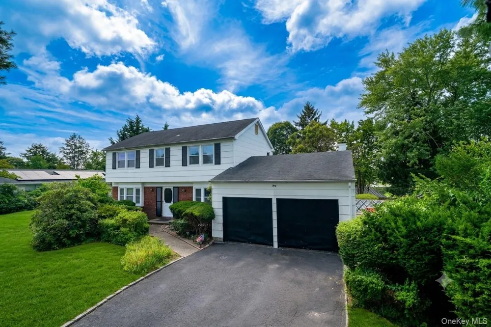 30 Segatogue Lane South Setauket, NY 11720