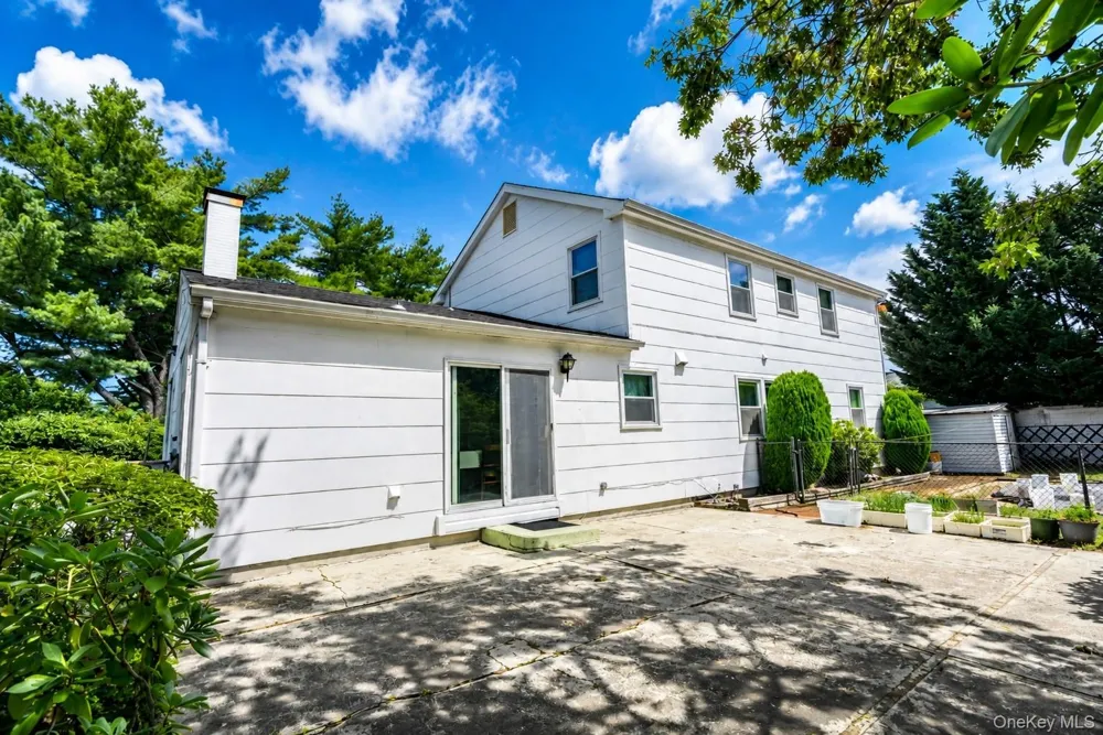 30 Segatogue Lane South Setauket, NY 11720
