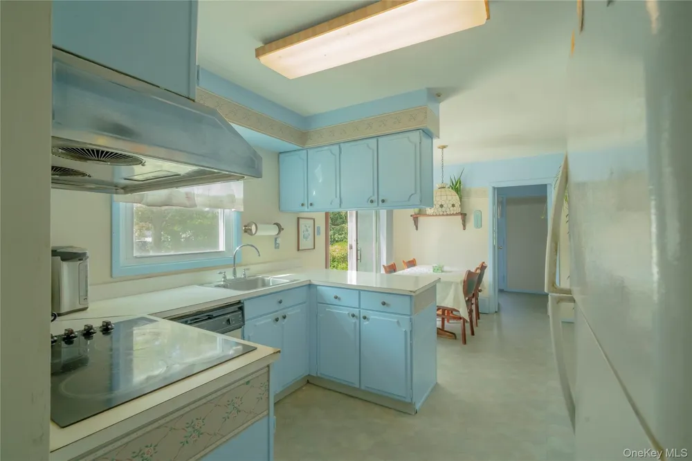 30 Segatogue Lane South Setauket, NY 11720