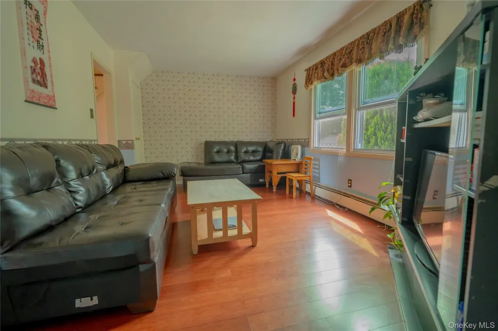 30 Segatogue Lane South Setauket, NY 11720