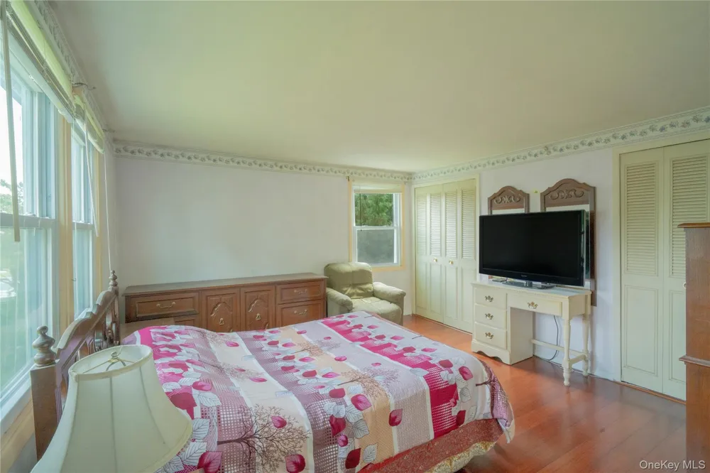 30 Segatogue Lane South Setauket, NY 11720