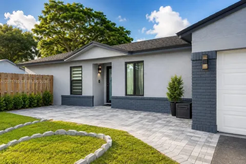 8601 NW 192nd Ter