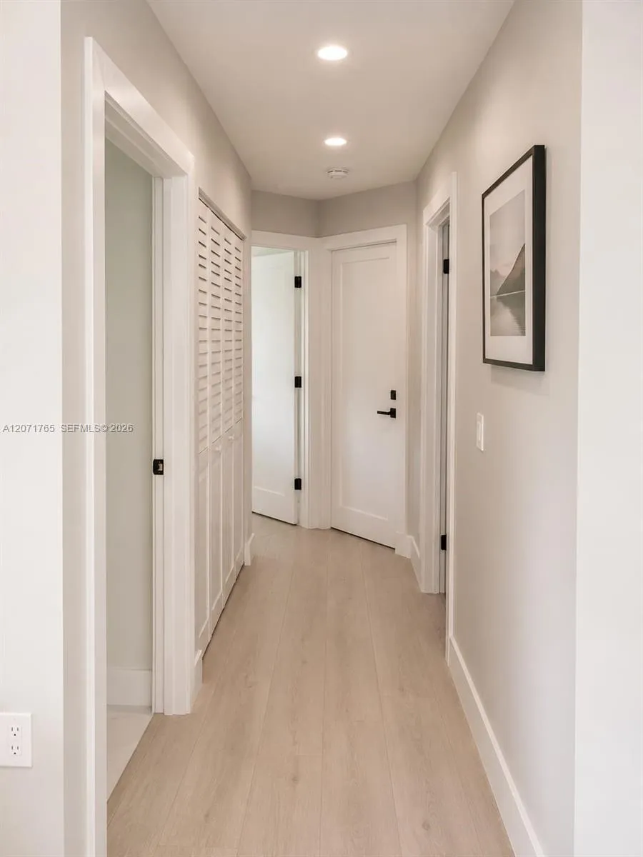 8601 NW 192nd Ter Hialeah, FL 33015
