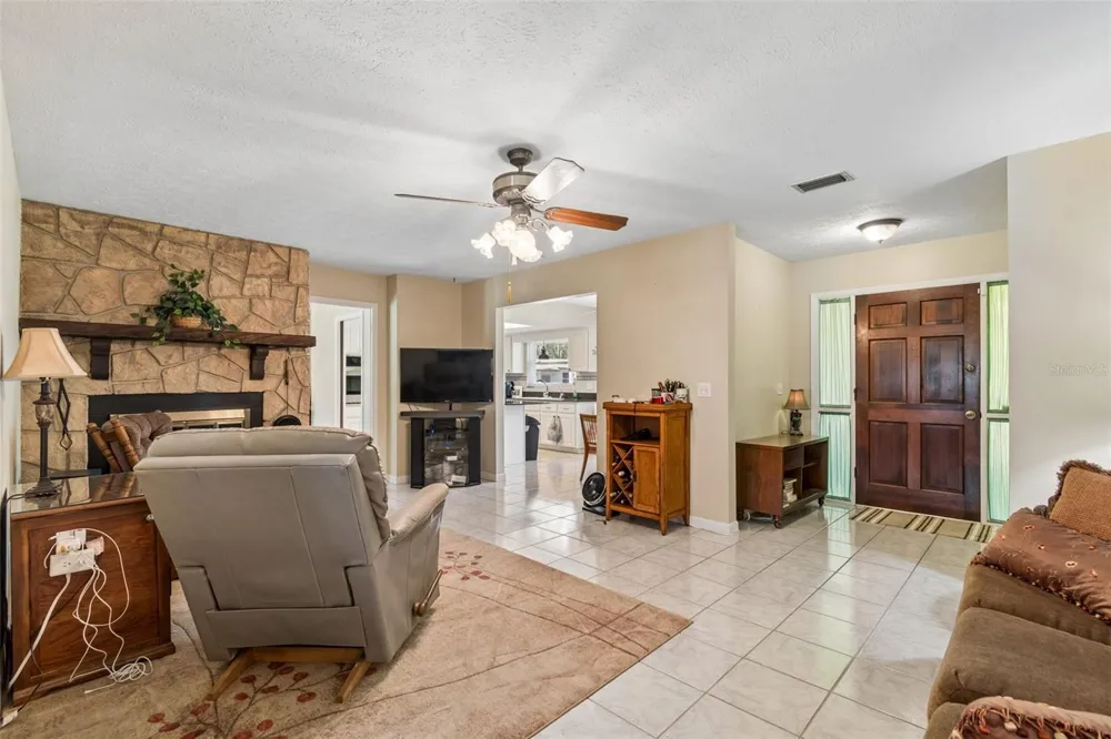 2321 WOOTEN ROAD Dover, FL 33527