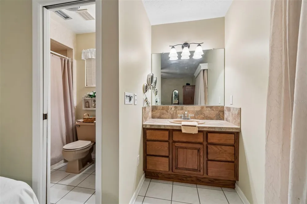 2321 WOOTEN ROAD Dover, FL 33527