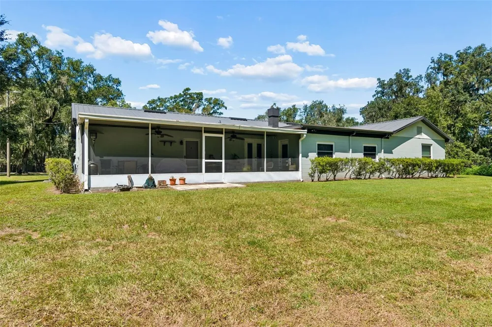 2321 WOOTEN ROAD Dover, FL 33527