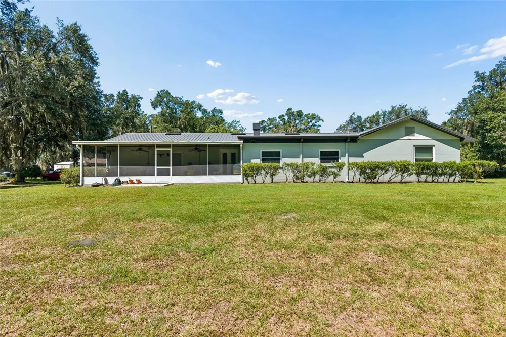 2321 WOOTEN ROAD Dover, FL 33527