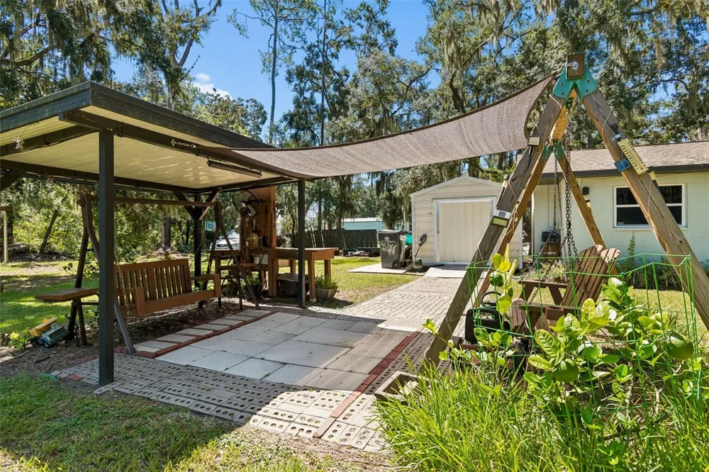 2321 WOOTEN ROAD Dover, FL 33527