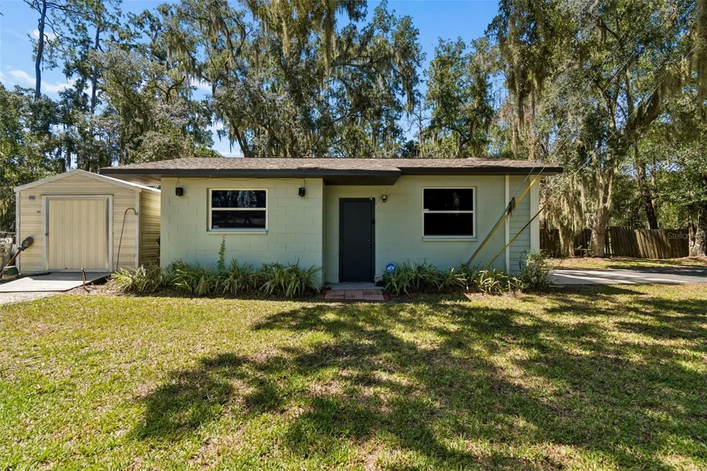 2321 WOOTEN ROAD Dover, FL 33527