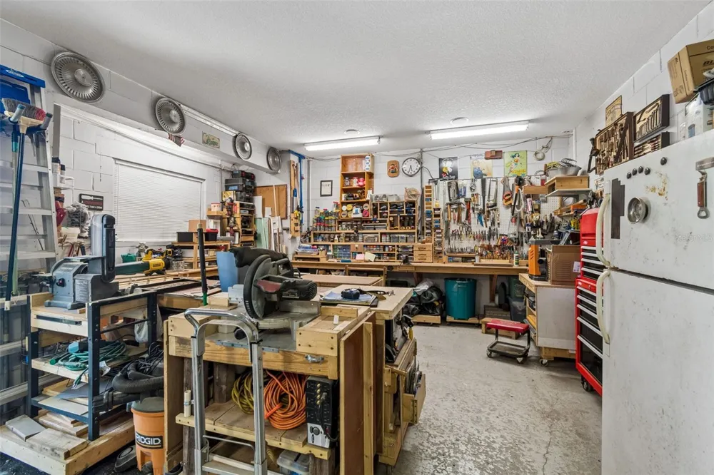 2321 WOOTEN ROAD Dover, FL 33527
